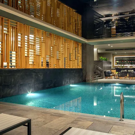 Hilton Maslak Hotel 5*