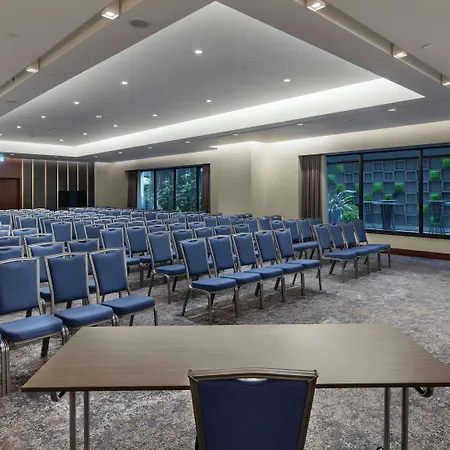 Hilton Maslak Otel 5*