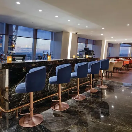 Hilton Maslak Hotell 5*