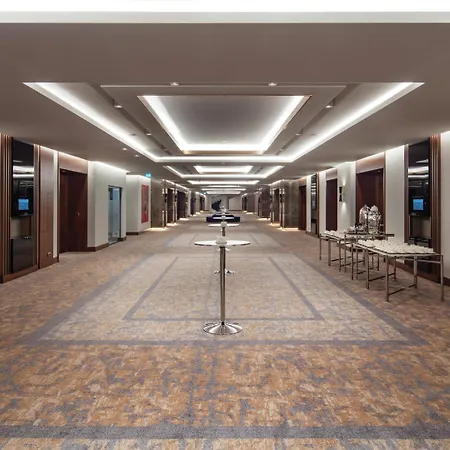 Hilton Maslak 5*