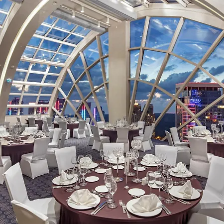 Hilton Maslak Hotel 5*