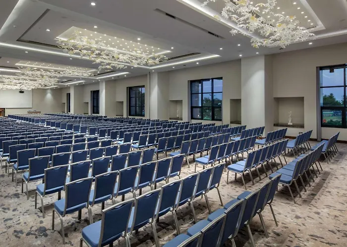 Отель Hilton Maslak