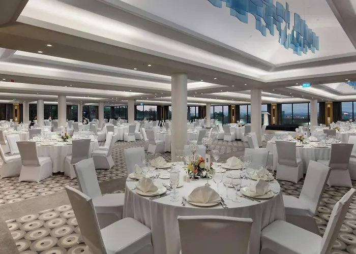 Hilton Maslak Отель Стамбул