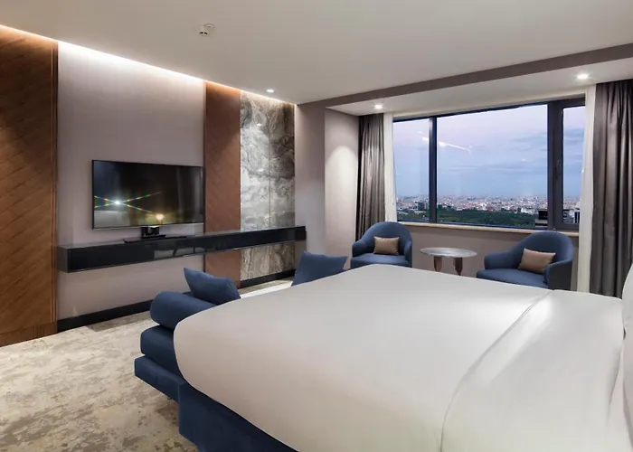 Отель Hilton Maslak 5*