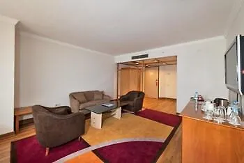 Hilton Maslak Отель 5*