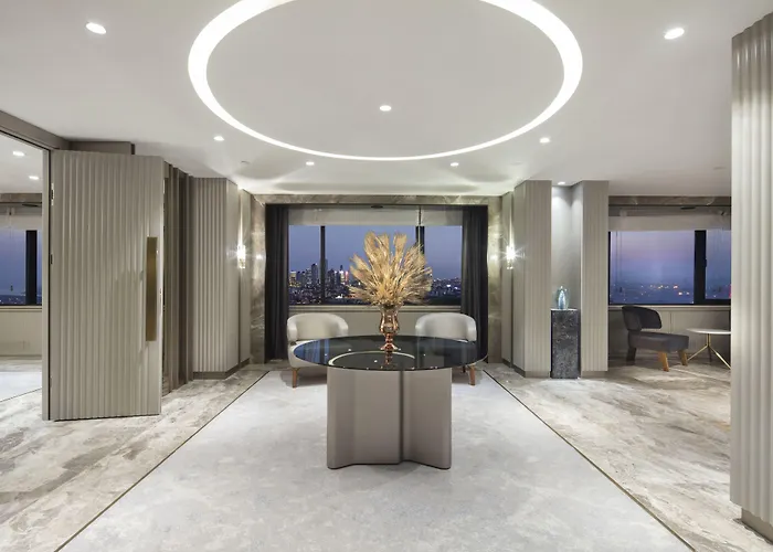 Отель Hilton Maslak 5*