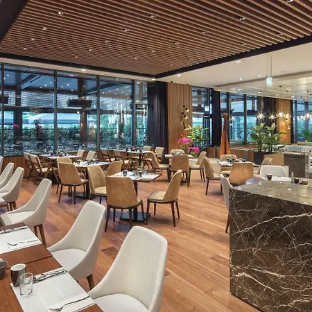 Hilton Maslak 5* Istambul