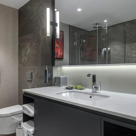 Hilton Maslak Hotel 5*