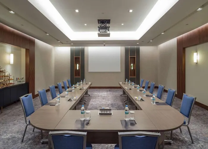 Hilton Maslak Hotel 5*